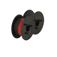 Rolos de fita para calculadora empilhados com fundo branco neutro