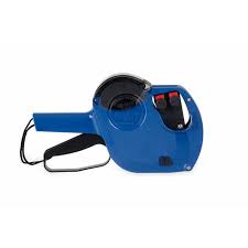 Máquinas MX em diferentes tamanhos sobre fundo branco minimalista